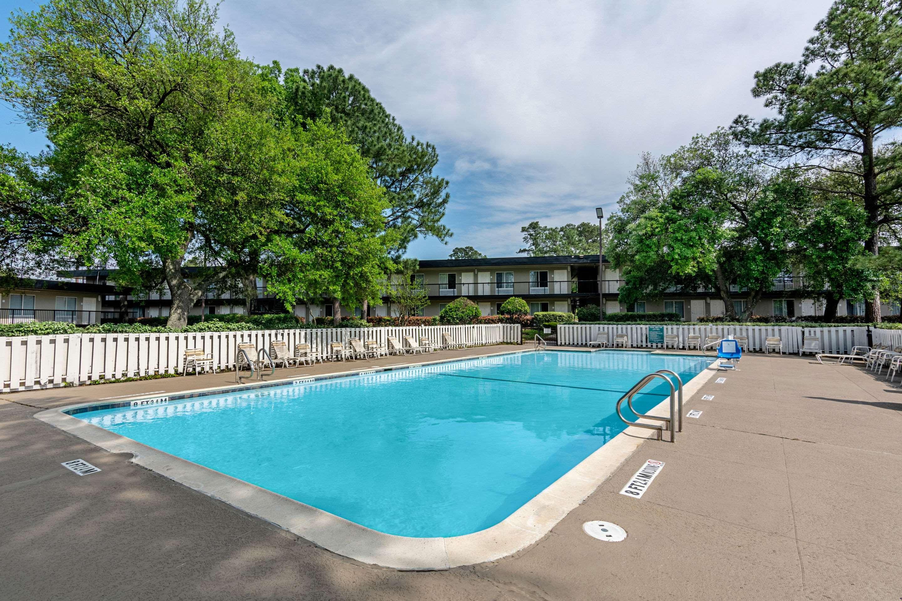 Rodeway Inn Huntsville Ngoại thất bức ảnh