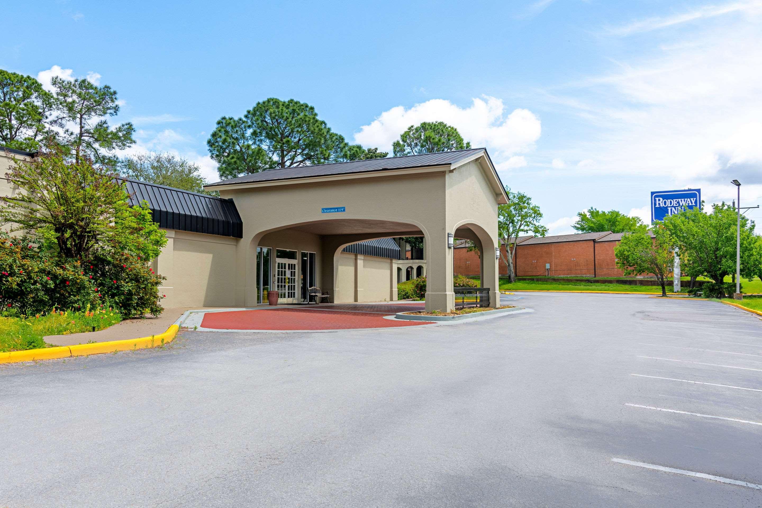 Rodeway Inn Huntsville Ngoại thất bức ảnh