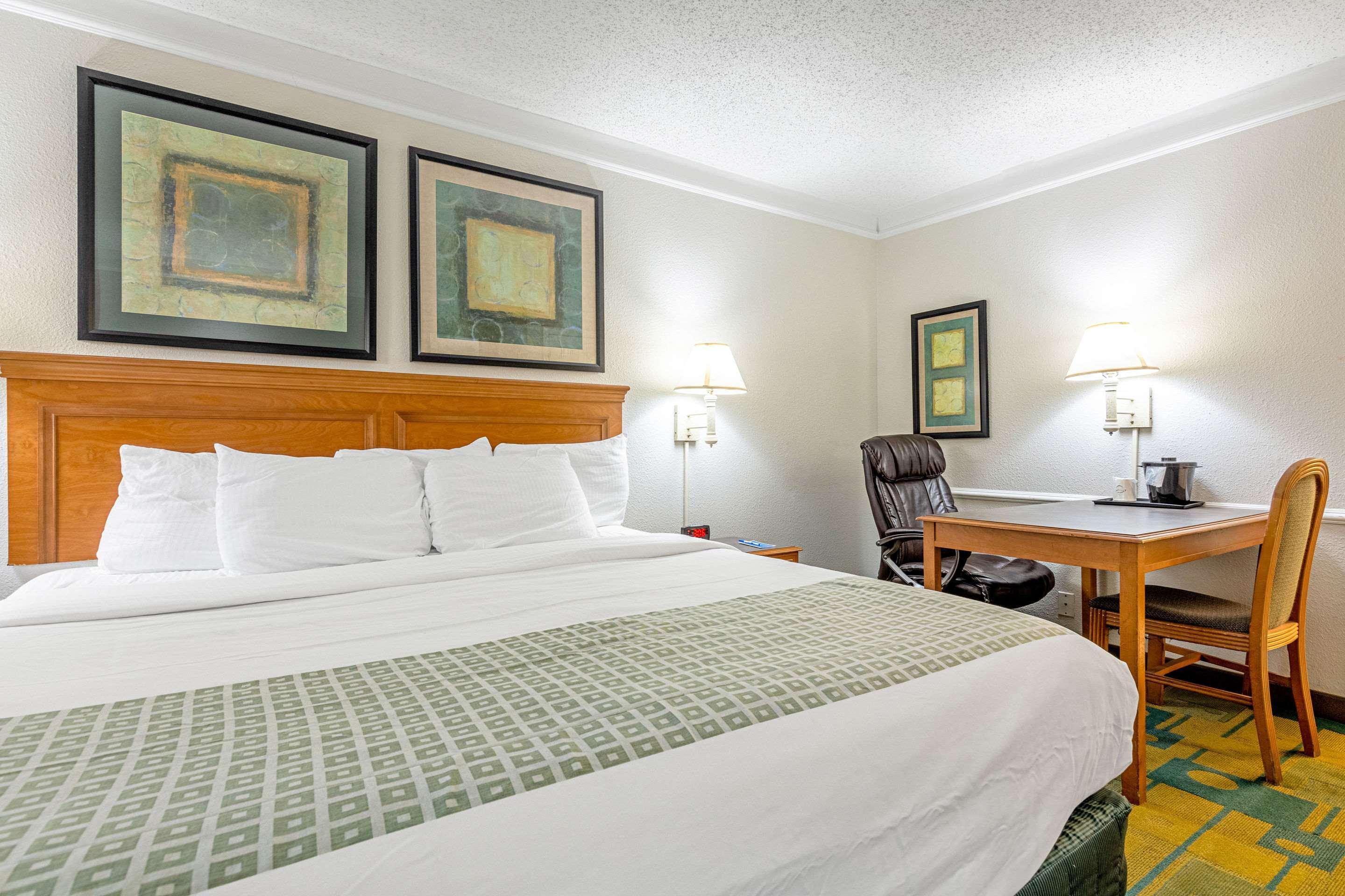 Rodeway Inn Huntsville Ngoại thất bức ảnh